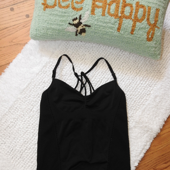 Athleta Black Activewear Top Medium - Picture 1 of 4